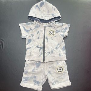 Matching short sleeve sweat/jogger set. True Religion. Excellent used condition